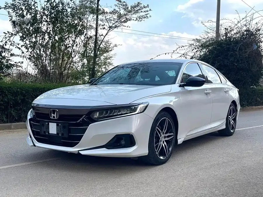 Honda Accord 2022 Accord 260TURBO Fantasy Night Premium Edition 2022 — фото 1, купить с доставкой в Москву