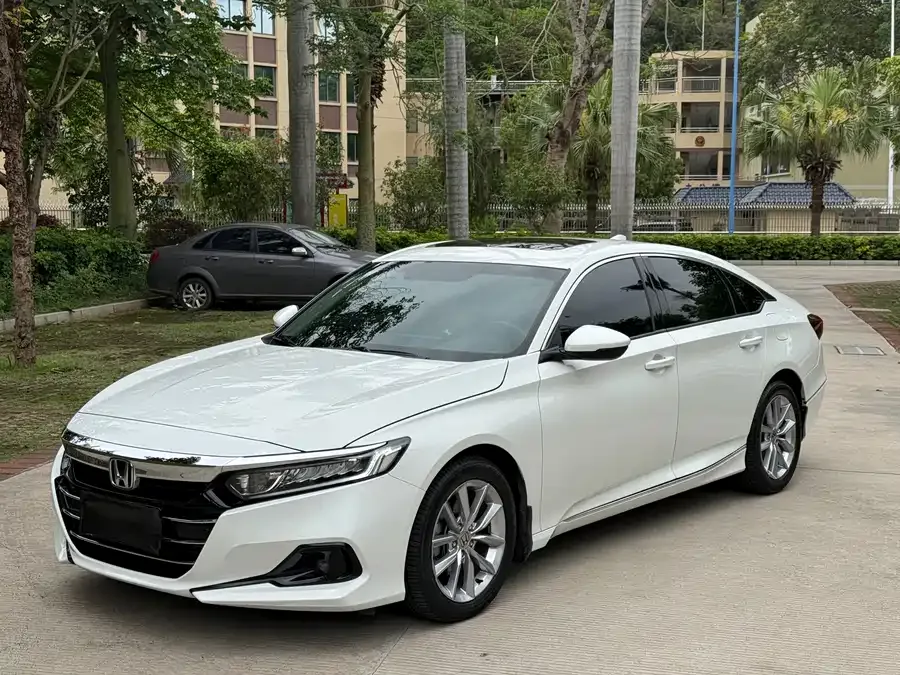 Honda Accord Accord 2022 260TURBO Deluxe Edition 2022 — фото 1, купить с доставкой в Москву