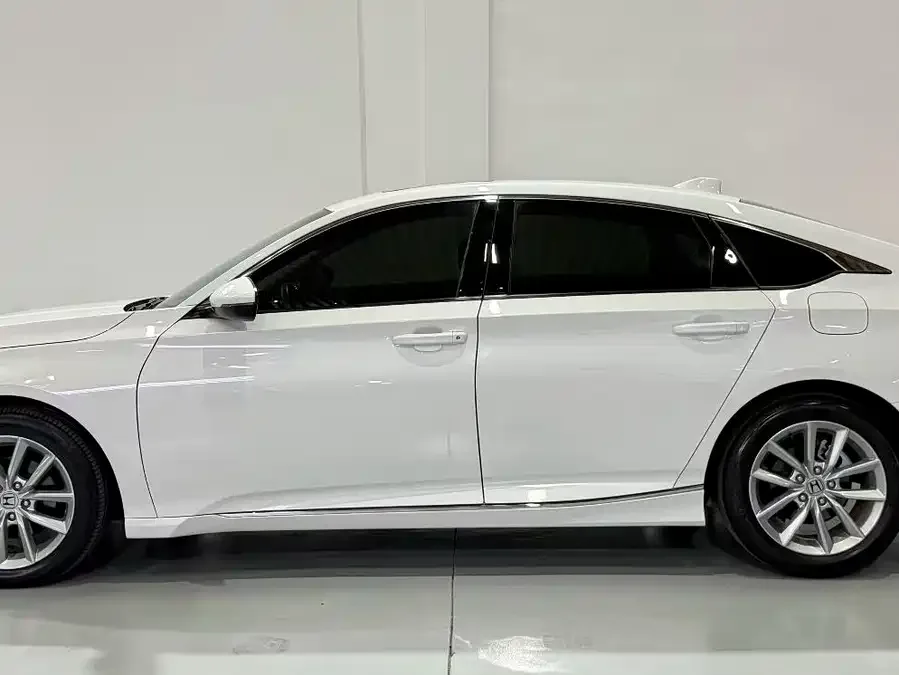 Honda Accord Accord 2022 260TURBO Deluxe Edition 2023 — миниатюра 4