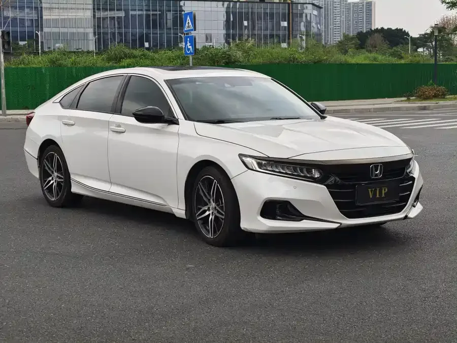 Honda Accord 2022 Accord 260TURBO Fantasy Night Premium Edition 2022 — миниатюра 3
