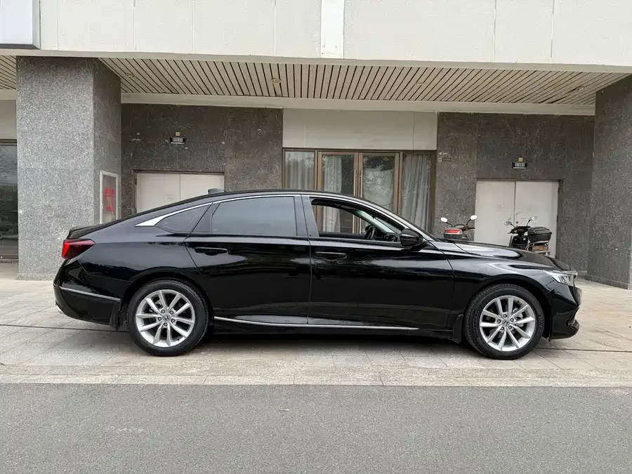 Honda Accord Accord 2022 260TURBO Deluxe Edition 2022 — миниатюра 5
