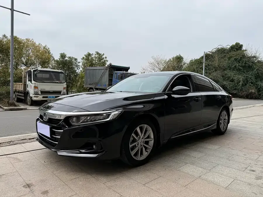 Honda Accord Accord 2022 260TURBO Deluxe Edition 2022 — фото 1, купить с доставкой в Москву