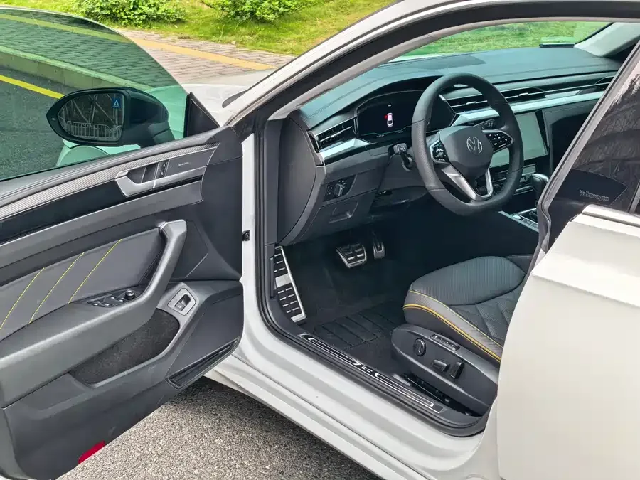 Volkswagen FAW- CC FAW-Volkswagen CC 2021 380TSI Brilliant Edition 2022 — миниатюра 3