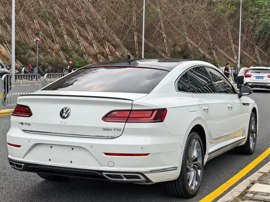 Volkswagen FAW- CC FAW-Volkswagen CC 2021 380TSI Brilliant Edition 2022 — миниатюра 5