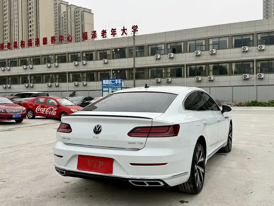 Volkswagen FAW- CC FAW-Volkswagen CC 2024 330TSI Dazzling Edition 2024 — миниатюра 3