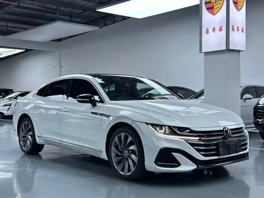Volkswagen FAW- CC FAW-Volkswagen CC 2023 380TSI Eye-catching Edition 2023 — миниатюра 3