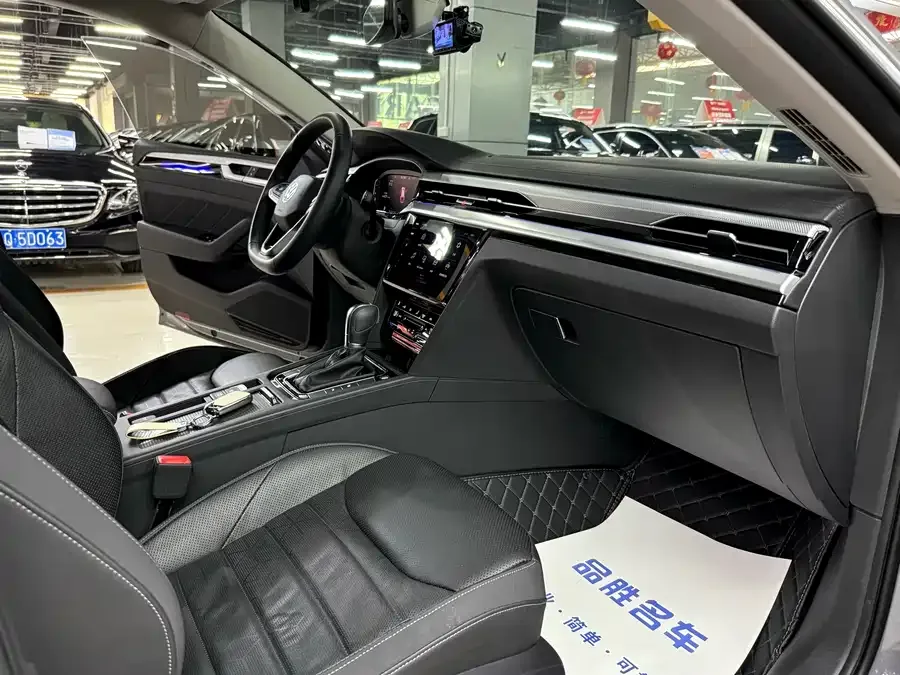 Volkswagen FAW- CC FAW-Volkswagen CC 2024 Shooting Brake 330TSI - Eye-Catching Edition 2024 — миниатюра 5