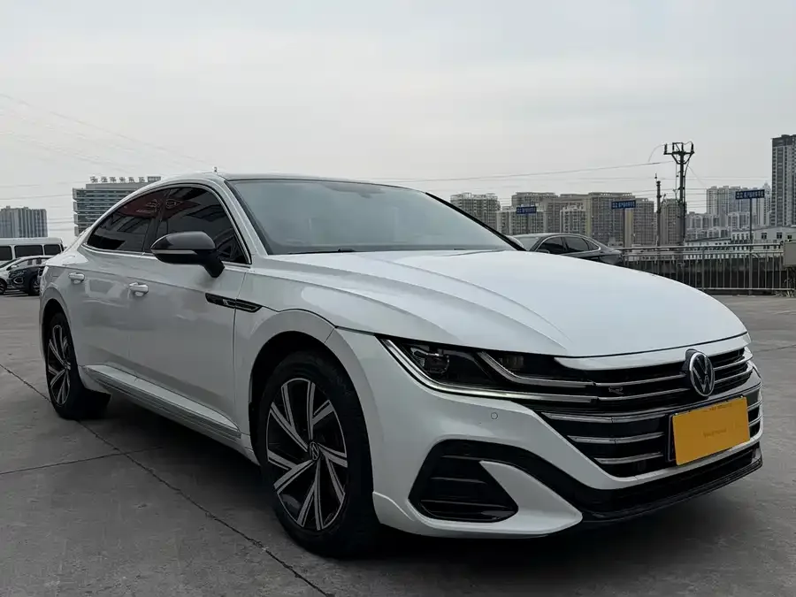 Volkswagen FAW- CC FAW-Volkswagen CC 2023 330TSI Dazzling Edition 2022 — миниатюра 3