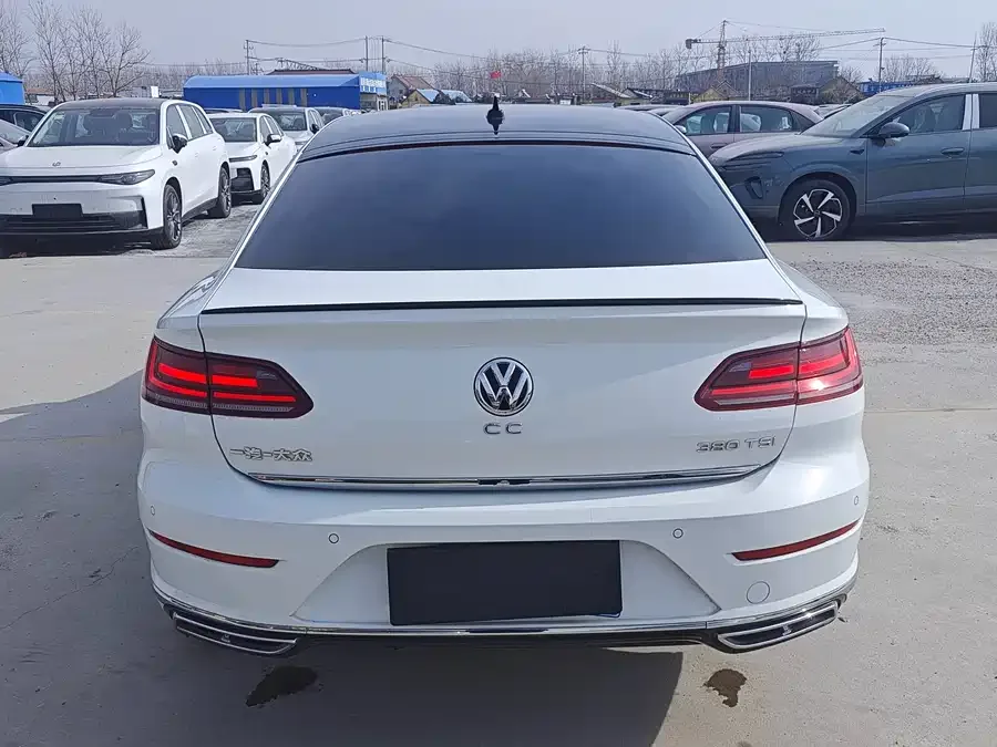 Volkswagen FAW- CC FAW-Volkswagen CC 2021 380TSI Eye-catching Edition 30th Anniversary Edition 2022 — миниатюра 4