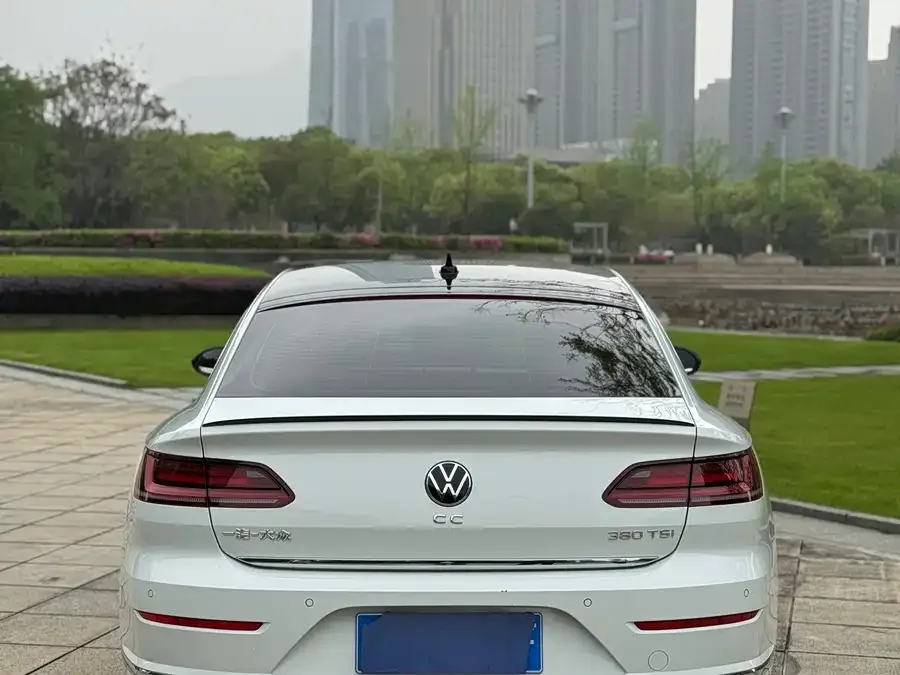 Volkswagen FAW- CC FAW-Volkswagen CC 2023 380TSI Eye-catching Edition 2023 — миниатюра 5