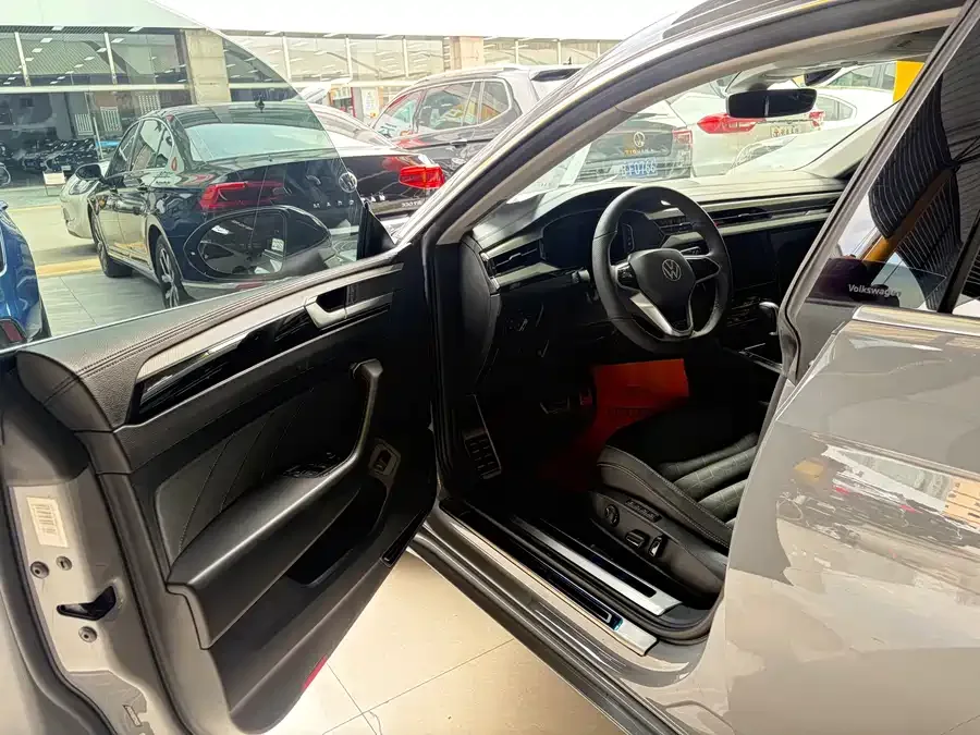 Volkswagen FAW- CC FAW-Volkswagen CC 2021 380TSI Eye-catching Edition 2022 — миниатюра 5