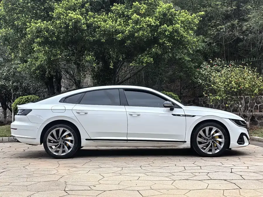 Volkswagen FAW- CC FAW-Volkswagen CC 2023 380TSI Eye-catching Edition 2023 — миниатюра 4