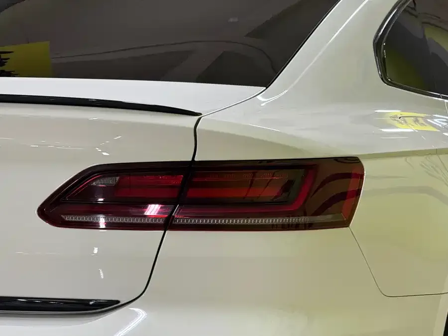 Volkswagen FAW- CC FAW-Volkswagen CC 2021 380TSI Eye-catching Edition 2022 — миниатюра 3
