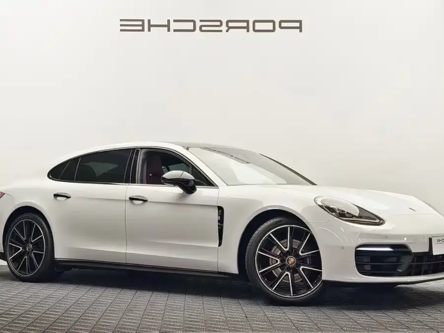 Porsche Panamera 2022