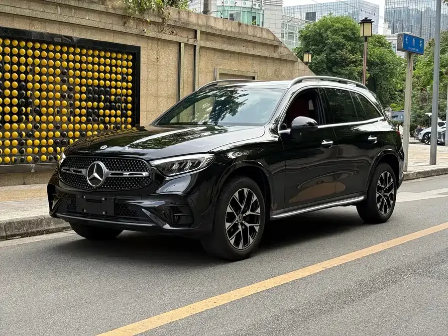 Mercedes-Benz GLC-Class 2024