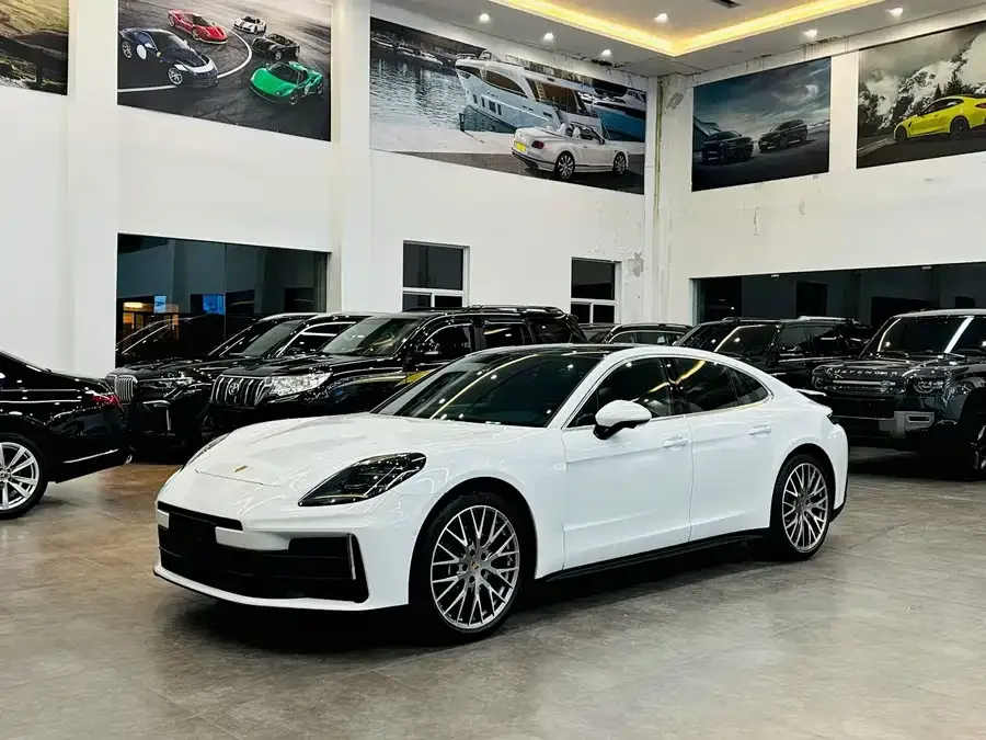 Porsche Panamera 2025