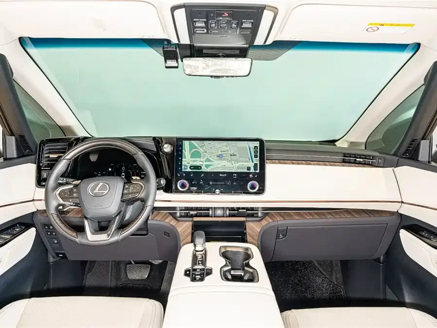 Lexus LM 2023 500h Six-seat Premium Edition 2025 — миниатюра 3
