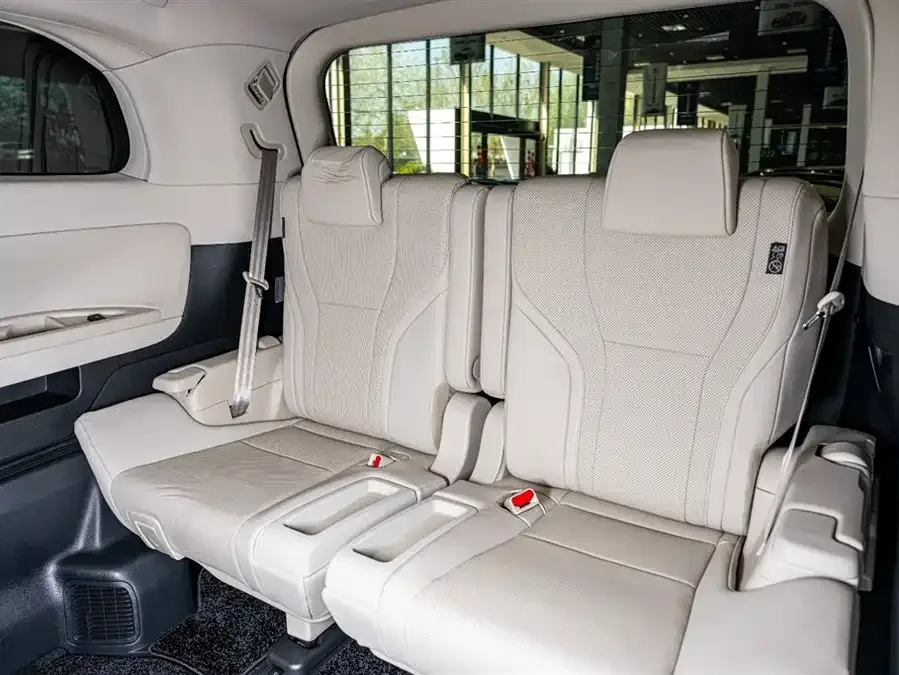 Lexus LM 2023 500h Six-seat Premium Edition 2025 — миниатюра 4