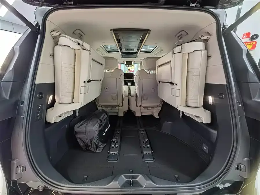 Lexus LM 2023 500h Six-seat Premium Edition 2024 — миниатюра 5