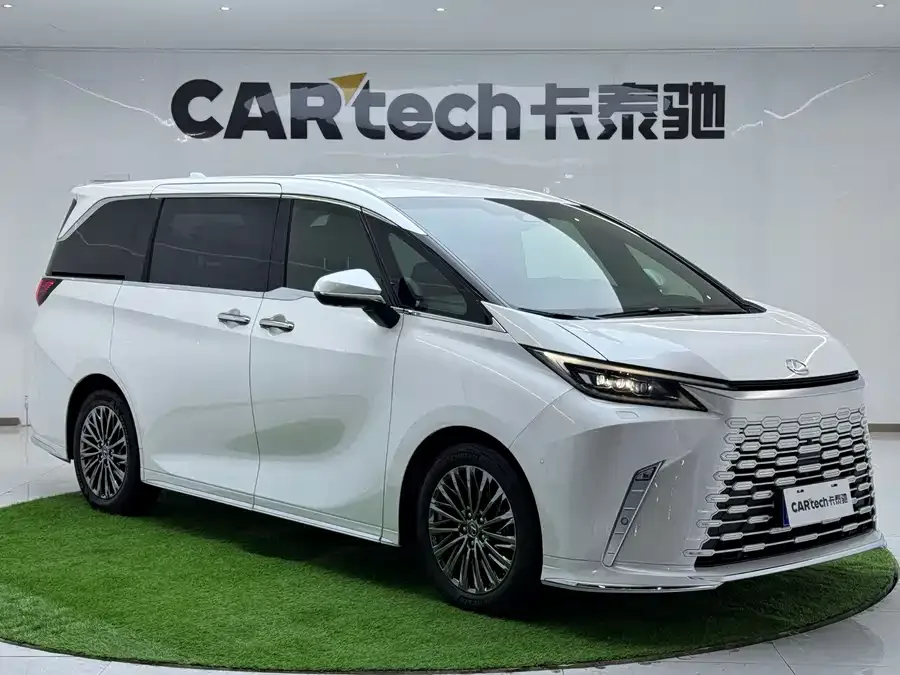Lexus LM 2023 500h Six-seat Premium Edition 2024 — миниатюра 2