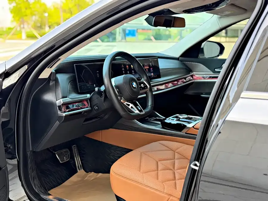 BMW 7 Series BMW 7 Series 2023 735Li M Sport Package 2024 — миниатюра 2