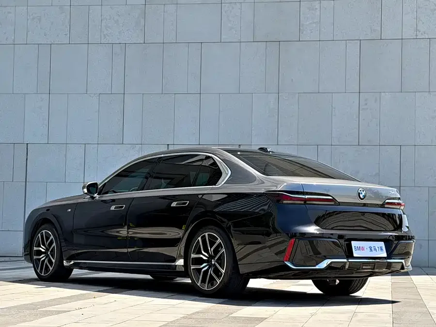 BMW 7 Series BMW 7 Series 2023 735Li M Sport Package 2024 — миниатюра 5