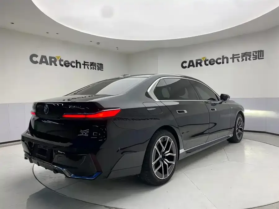 BMW 7 Series BMW 7 Series 2023 735Li M Sport Package 2024 — миниатюра 2