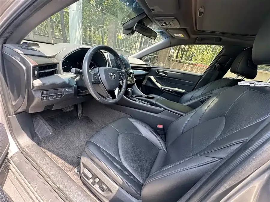Toyota Avalon Asia Dragon 2022 2.5L Deluxe Edition 2022 — миниатюра 2