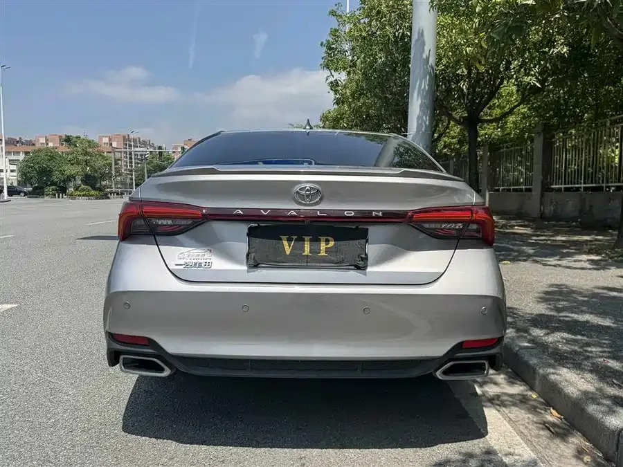 Toyota Avalon Asia Dragon 2022 2.5L Deluxe Edition 2022 — миниатюра 5