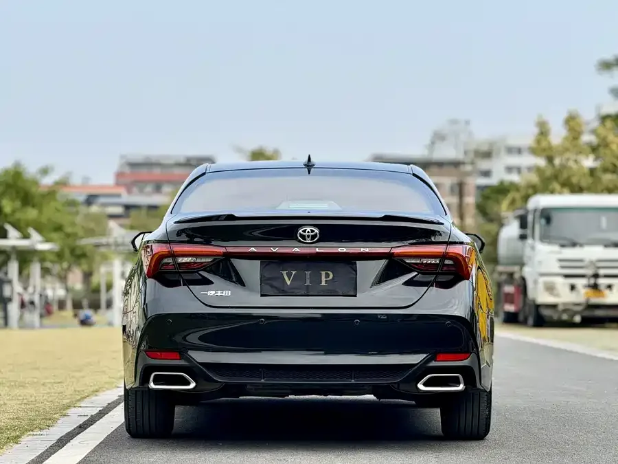 Toyota Avalon Avalon 2023 2.5L Luxury Edition 2024 — миниатюра 2