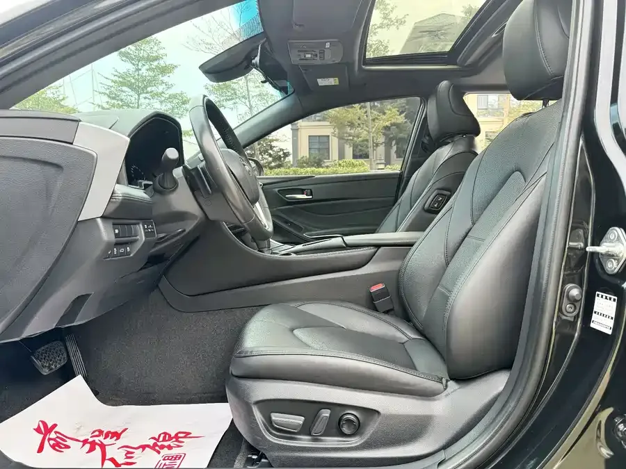 Toyota Avalon Avalon 2023 2.5L Luxury Edition 2024 — миниатюра 3