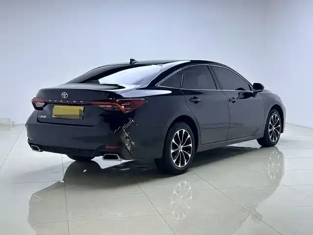 Toyota Avalon Avalon 2023 2.0L Premium Edition 2023 — миниатюра 4