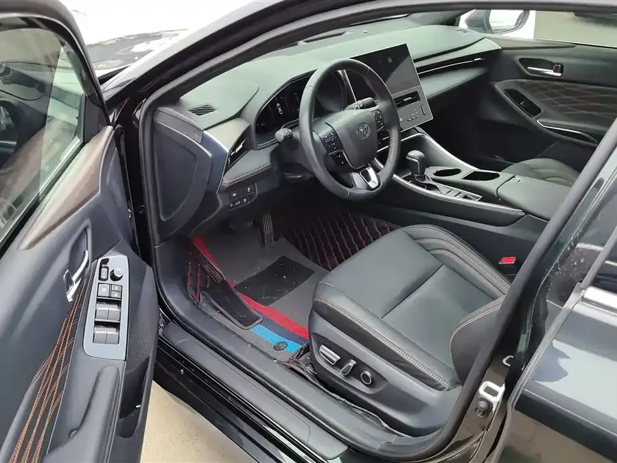 Toyota Avalon Avalon 2024 2.0L Luxury Edition 2025 — миниатюра 3