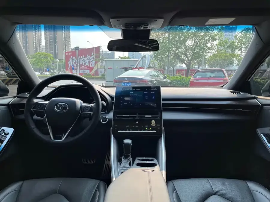 Toyota Avalon Asia Dragon 2022 2.5L Deluxe Edition 2023 — миниатюра 5