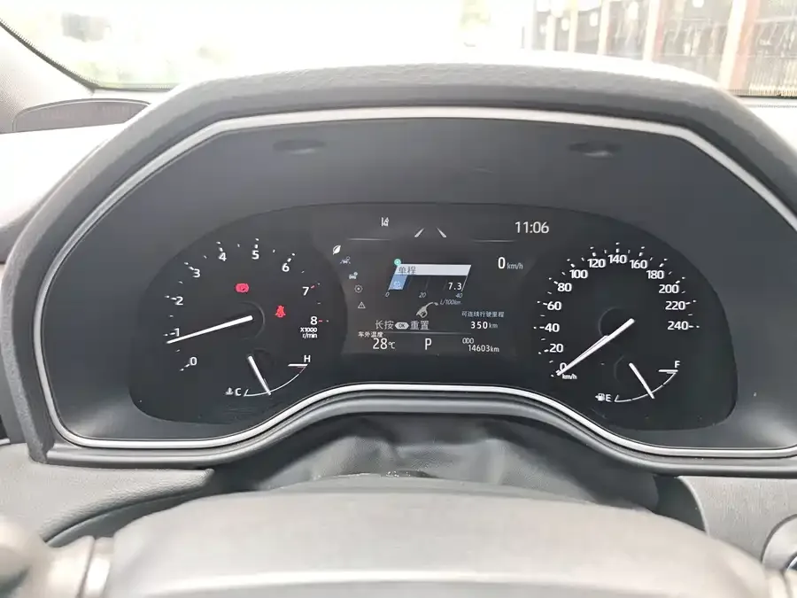 Toyota Avalon Avalon 2023 2.0L Premium Edition 2024 — миниатюра 4