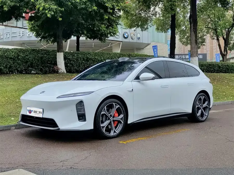 NIO ET5 2025