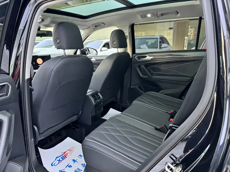 Volkswagen Tiguan L Tiguan L 2024 Outstanding Model 330TSI Automatic Two-wheel Drive Longteng Edition 2025 — миниатюра 4