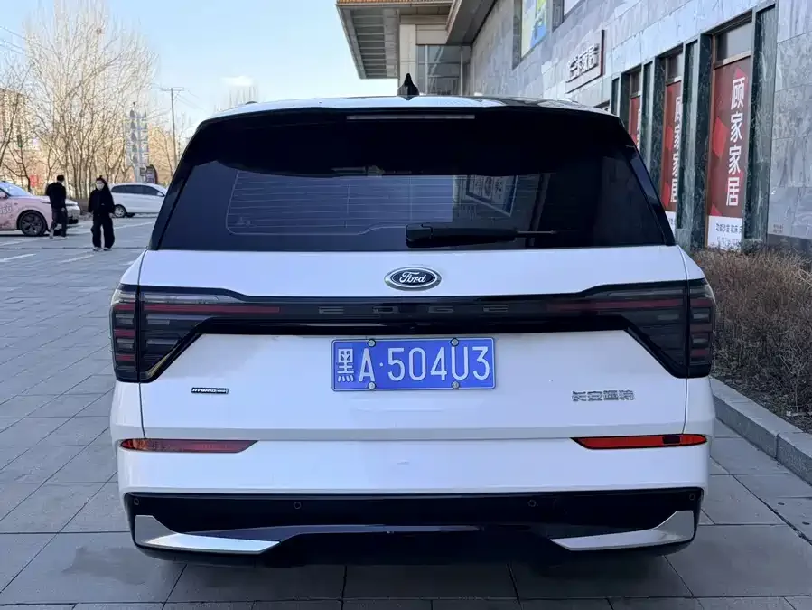 Ford Edge 2025 Sharp L 2.0T EcoBoost 4WD 7-seater Ultimate Edition 2025 — миниатюра 5