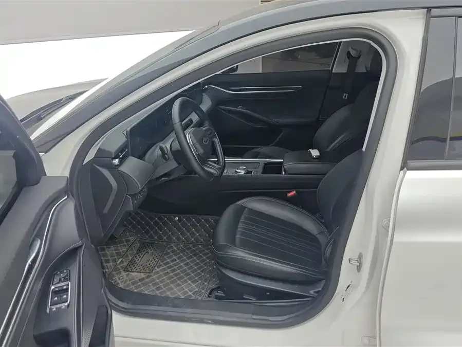 Ford Mondeo Mondeo 2025 2.0T EcoBoost Luxury Edition 2024 — миниатюра 3