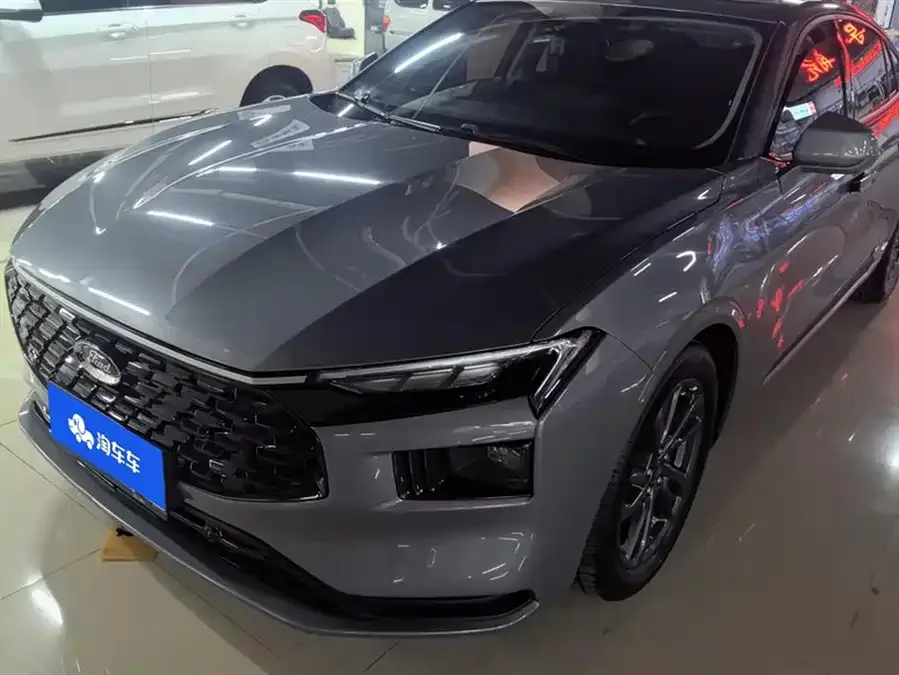 Ford Mondeo Mondeo 2025 2.0T EcoBoost Luxury Edition 2025 — фото 1, купить с доставкой в Москву