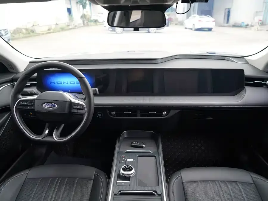 Ford Mondeo Mondeo 2025 1.5T EcoBoost Luxury Edition 2025 — миниатюра 4