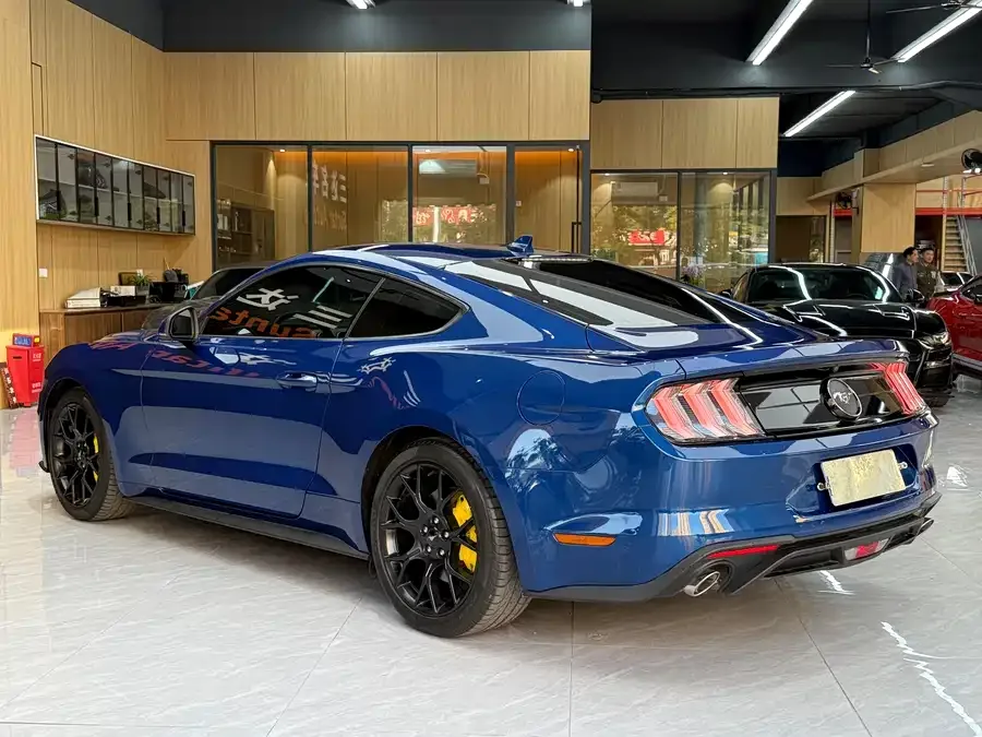 Ford Mustang 2021 Mustang 2.3T EcoBoost 2022 — миниатюра 2