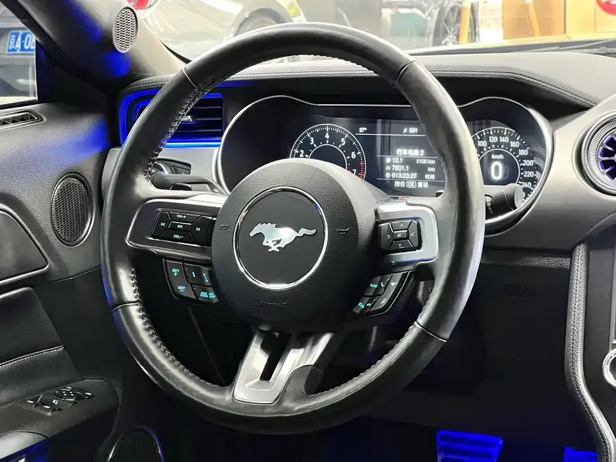 Ford Mustang 2021 Mustang 2.3T EcoBoost 2022 — миниатюра 5