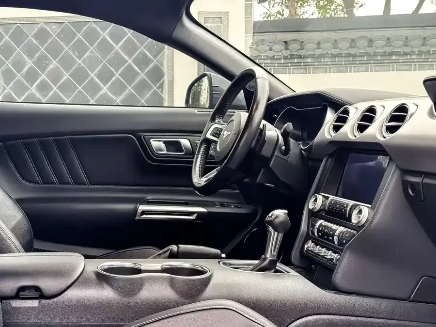 Ford Mustang 2021 Mustang 2.3T EcoBoost 2023 — миниатюра 5