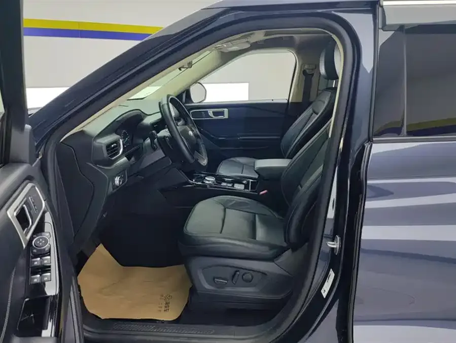 Ford Explorer Explorer 2020 EcoBoost 285 rear-wheel drive stylish version 7 seats 2022 — миниатюра 3