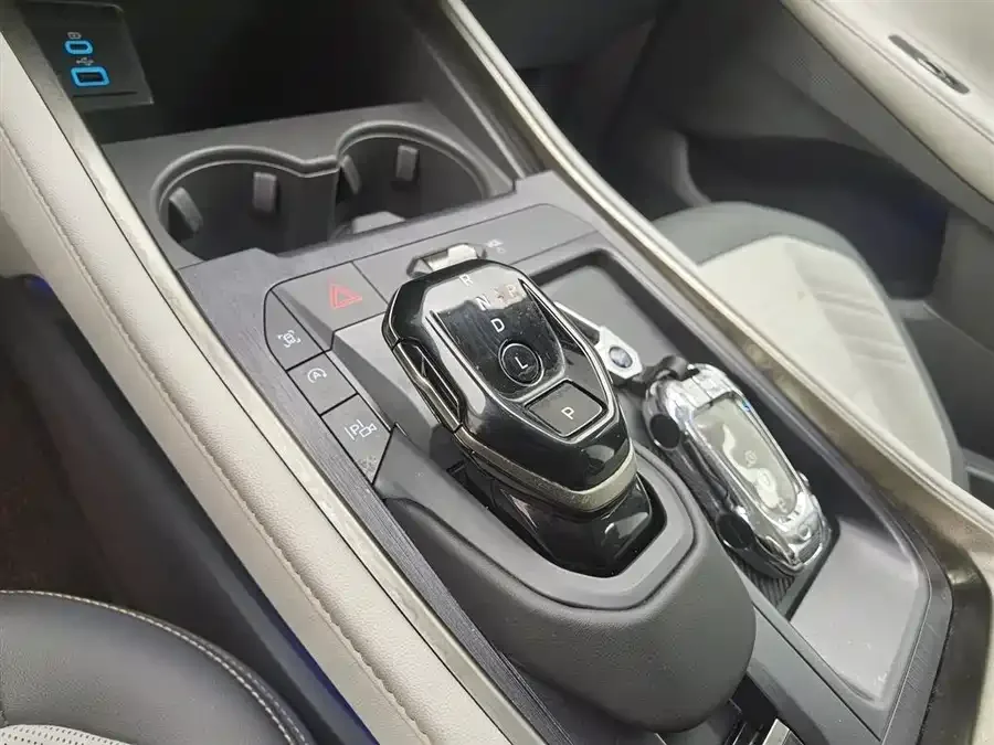 Ford Edge 2023 Sharp L 2.0T EcoBoost 4WD 7-seater Ultimate Edition 2024 — миниатюра 4