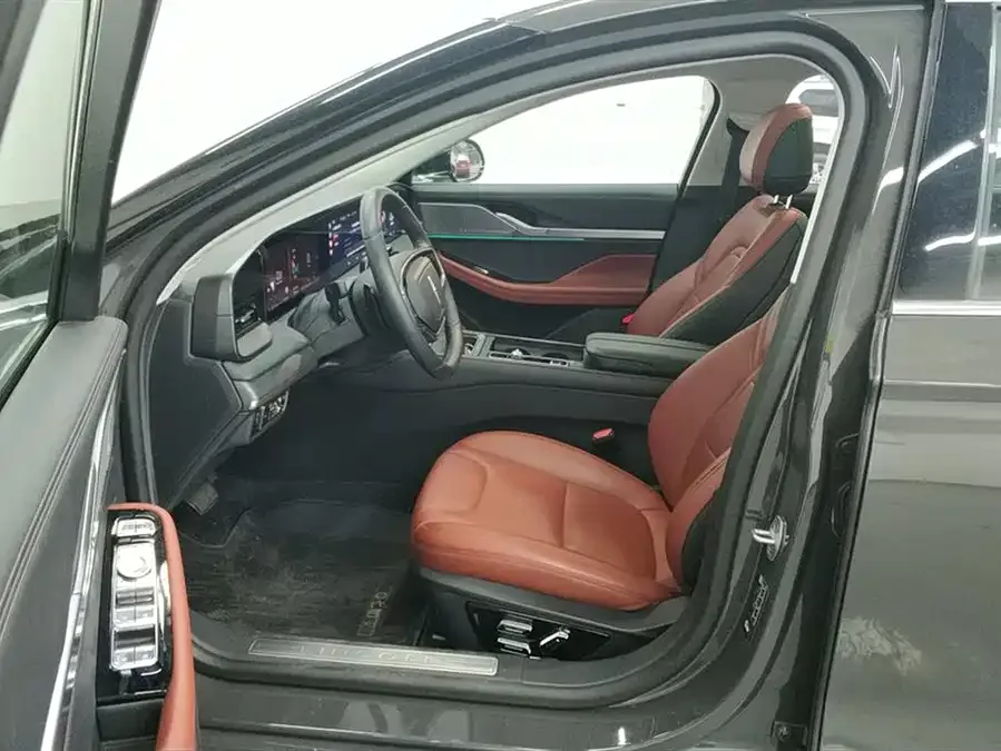 Lincoln Z 2025 2.0T Premium Edition 2025 — миниатюра 3