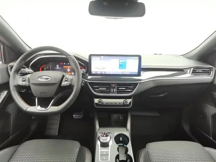 Ford Focus Focus 2021 hatchback EcoBoost 180 automatic ST Line 2022 — миниатюра 2
