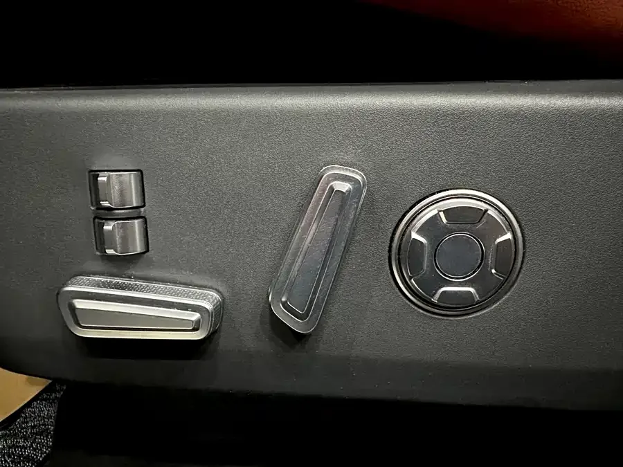 Lincoln Navigator Navigator 2025 2.0T 4WD Premium Edition 2025 — миниатюра 3