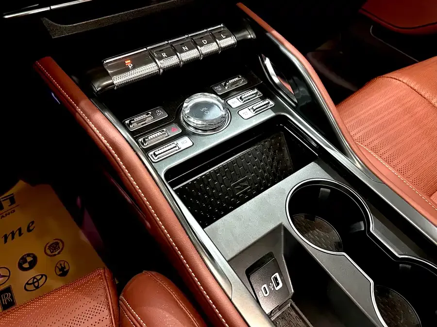Lincoln Navigator Navigator 2025 2.0T 4WD Premium Edition 2025 — миниатюра 5